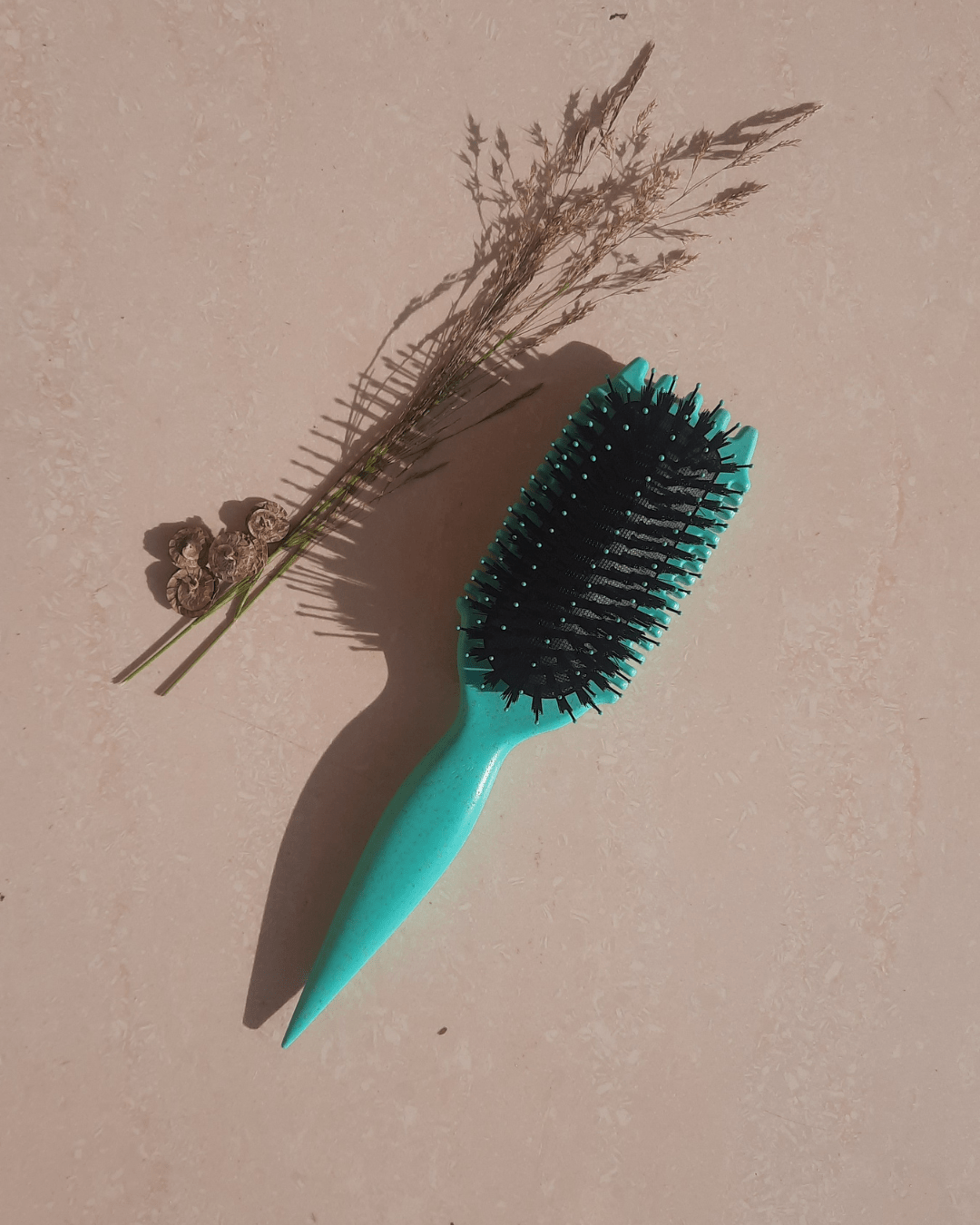 Invest in our EdgeLift Curl Defining Brush - Aqua - Green Edition - Lebanon - Glowrious