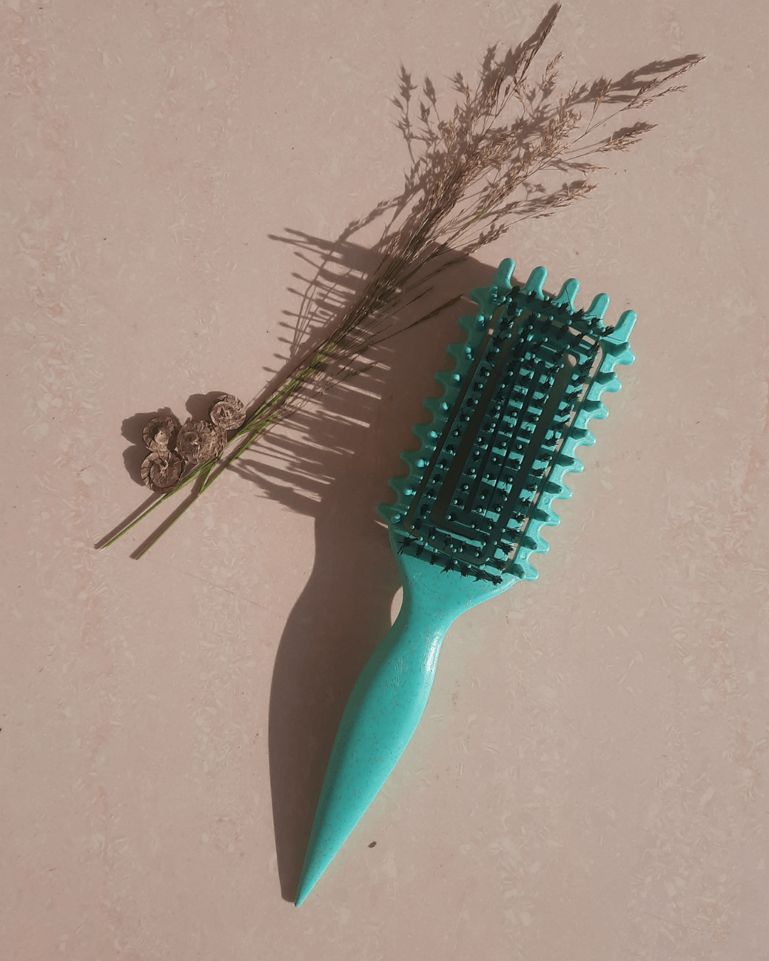 Invest in our EdgeLift Curl Defining Brush - Aqua - Green Edition - Lebanon - Glowrious