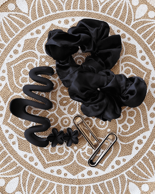 Invest in our Midnight Noir • Curly Hair Accessories. Add a pop of color and fun to your curls in Lebanon at Glowrious!