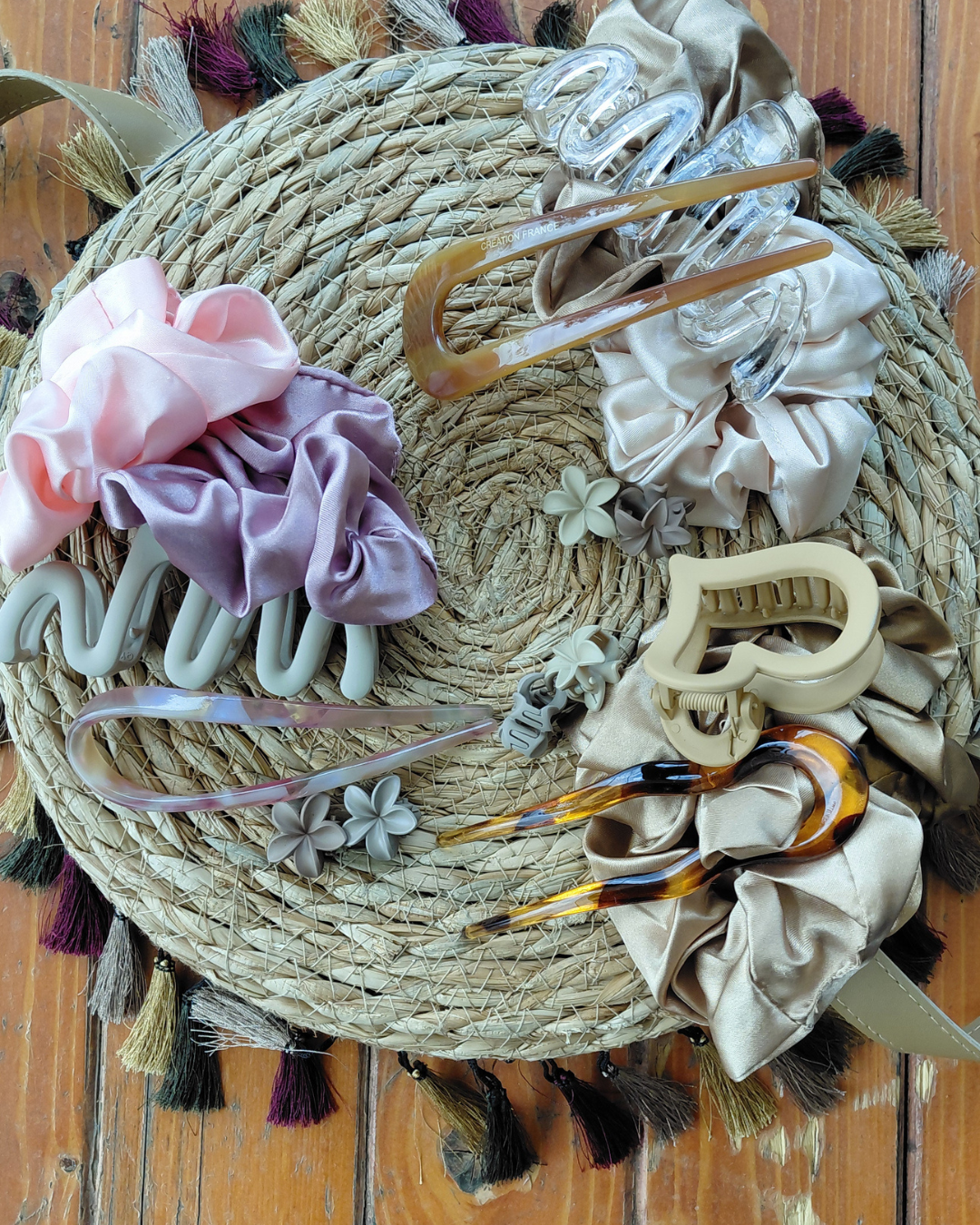 Invest in our Champagne Fizz • Curly Hair Accessories. Add a pop of color and fun to your curls in Lebanon at Glowrious!