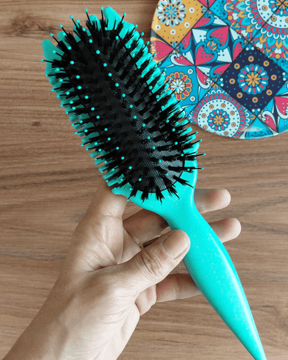 Invest in our EdgeLift Curl Defining Brush • Ultra-Definition • Color Ed. - Lebanon - Glowrious