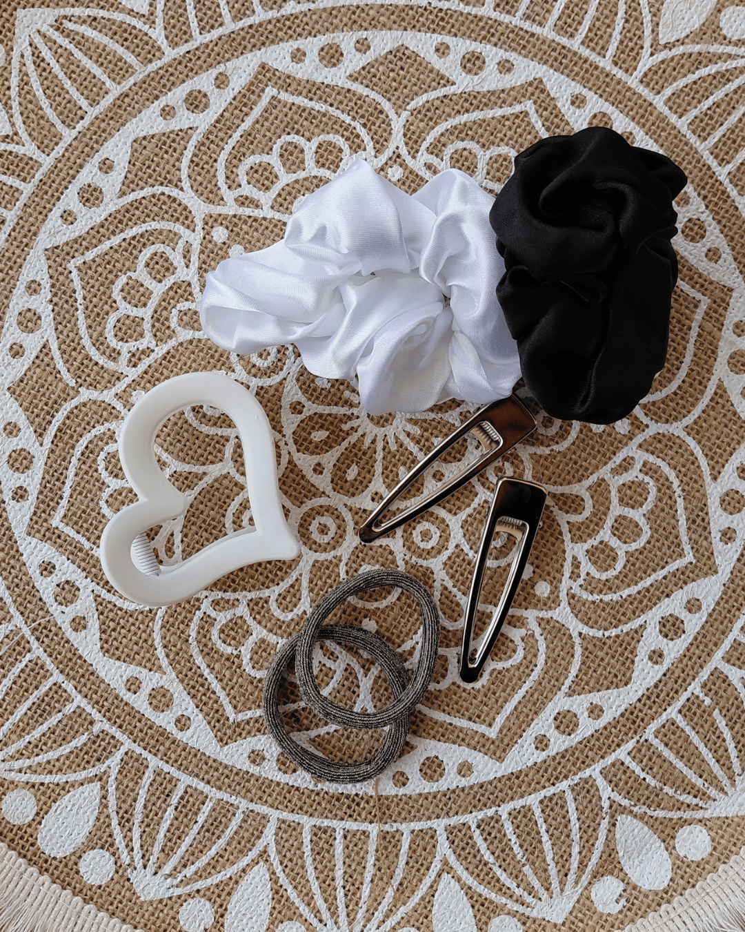 Invest in our Midnight Noir • Curly Hair Accessories. Add a pop of color and fun to your curls in Lebanon at Glowrious!